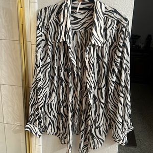 Free people animal, print button up blouse XL